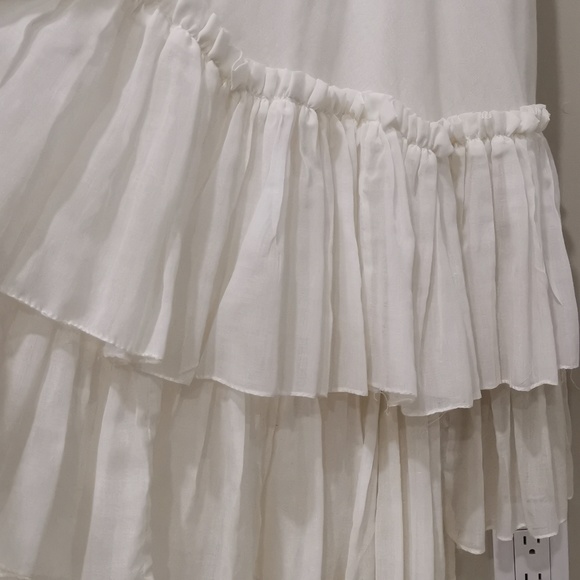 Vintage White Ruffles Dress - Picture 4 of 4